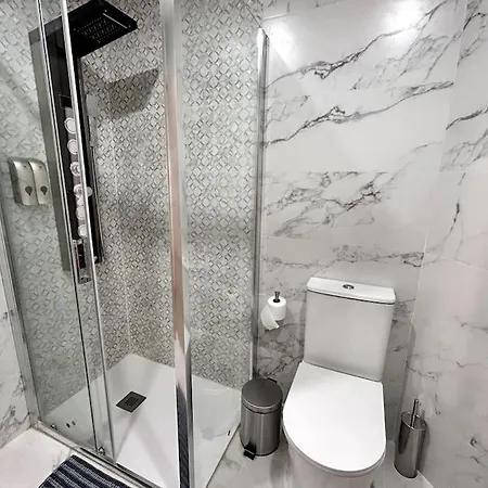 Lujo Parking, Proyector, Maquinita Y Patinetes