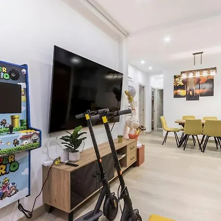 Lujo Parking, Proyector, Maquinita Y Patinetes Апартаменты *