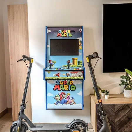 Apartment Lujo Parking, Proyector, Maquinita Y Patinetes Oviedo