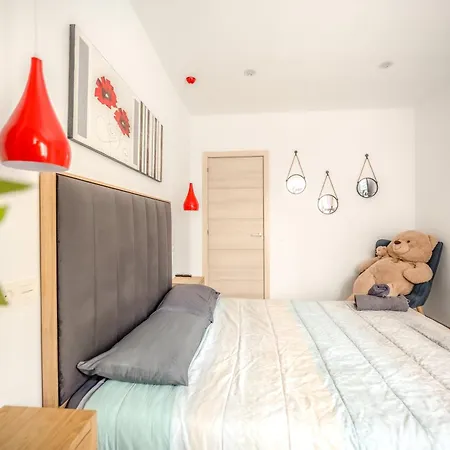 Lujo Parking, Proyector, Maquinita Y Patinetes Apartment