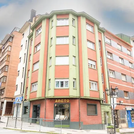 Apartment Lujo Parking, Proyector, Maquinita Y Patinetes Oviedo