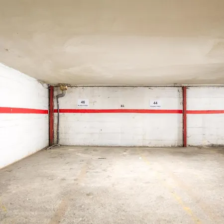 Apartment Lujo Parking, Proyector, Maquinita Y Patinetes *