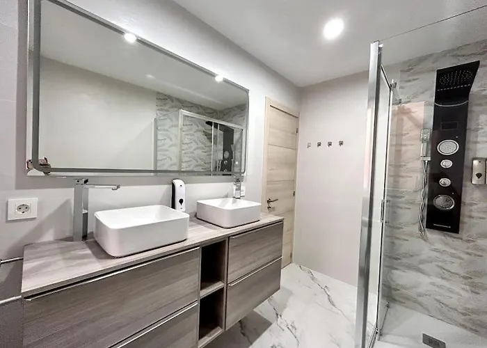 아파트 Lujo Parking, Proyector, Maquinita Y Patinetes 오비에도